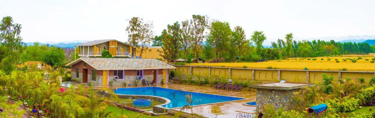 Tag Resorts The Banyan Retreat Rāmnagar Exterior foto
